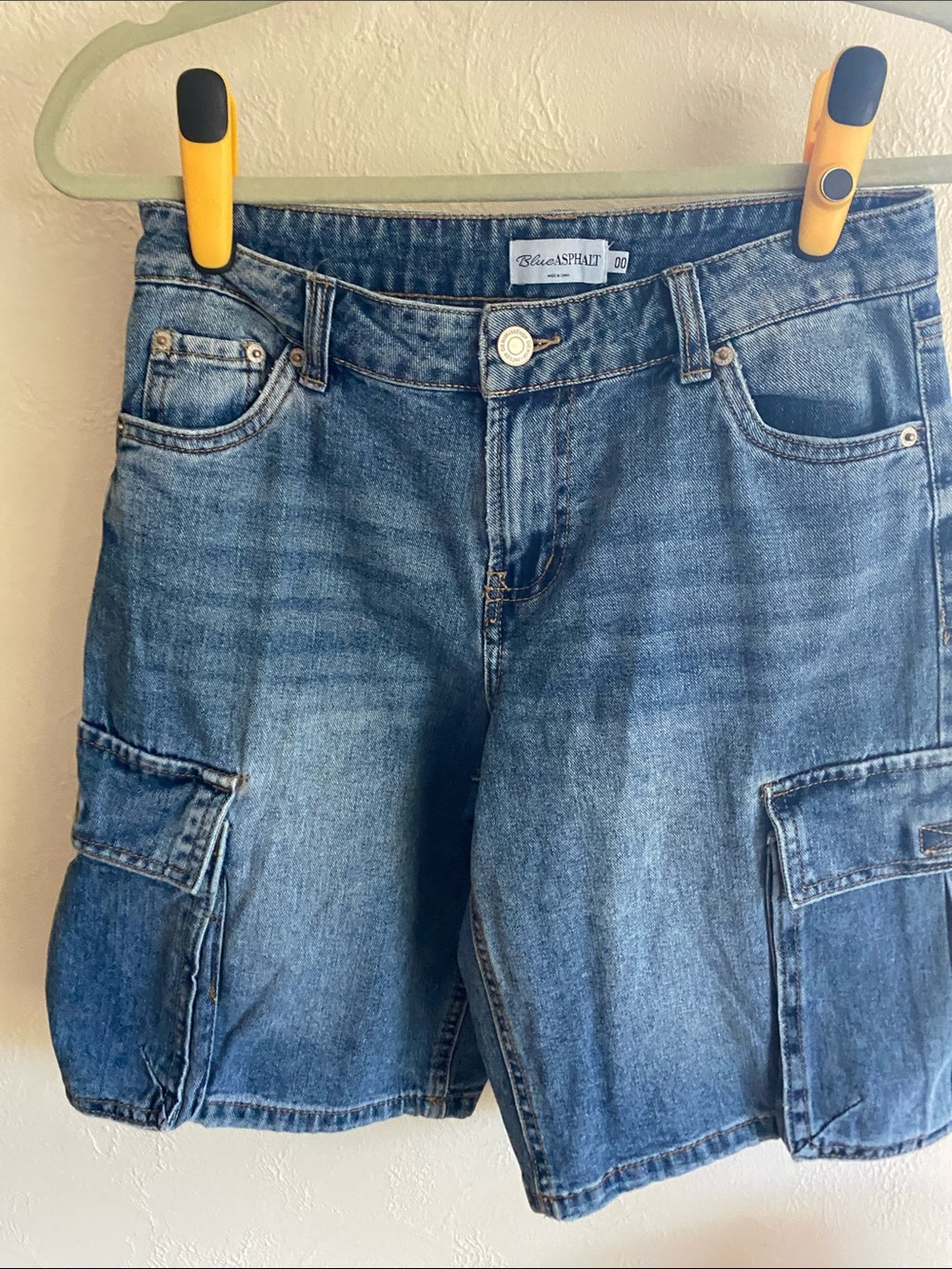Blue Asphalt Women's Denim Cargo Shorts - Medium Blue Wash